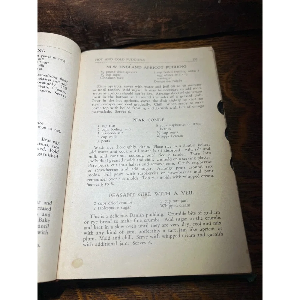 Vintage 1948 The American Womans Cook Book Ruth Berolzheimer Thumb Index Green